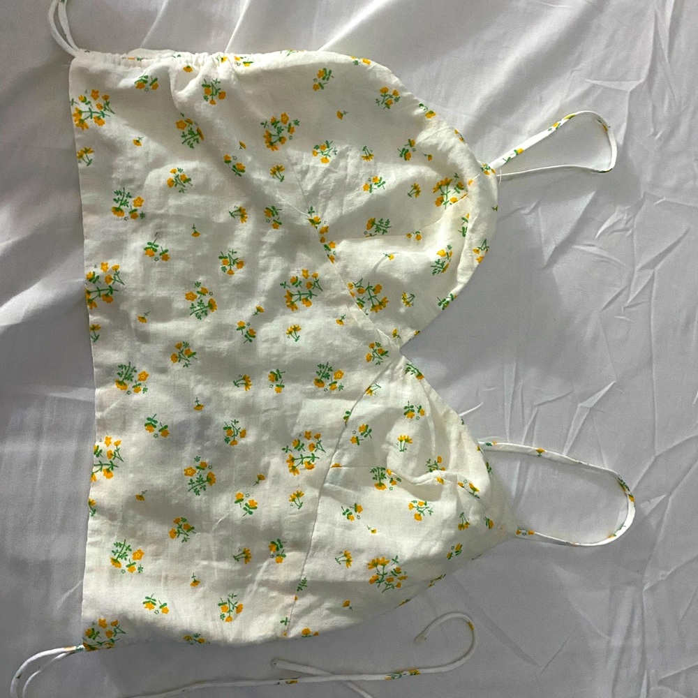 Princess Polly Rose Top White, it’s new never worn before